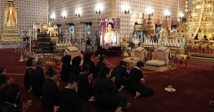 ปชช.น้อมกราบถวายบังคมพระบรมศพ พระพันปีหลวง ยอดสะสมทะลุ 3.4 แสนคน!